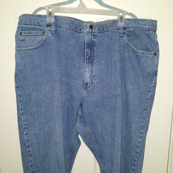 Wrangler Relaxed Fit Blue Wash Denim Jeans Men's sz 42x30. - Picture 4 of 7